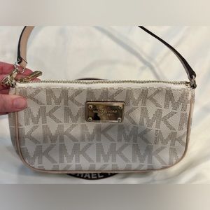 Excellent Condition Michael Kors Clutch